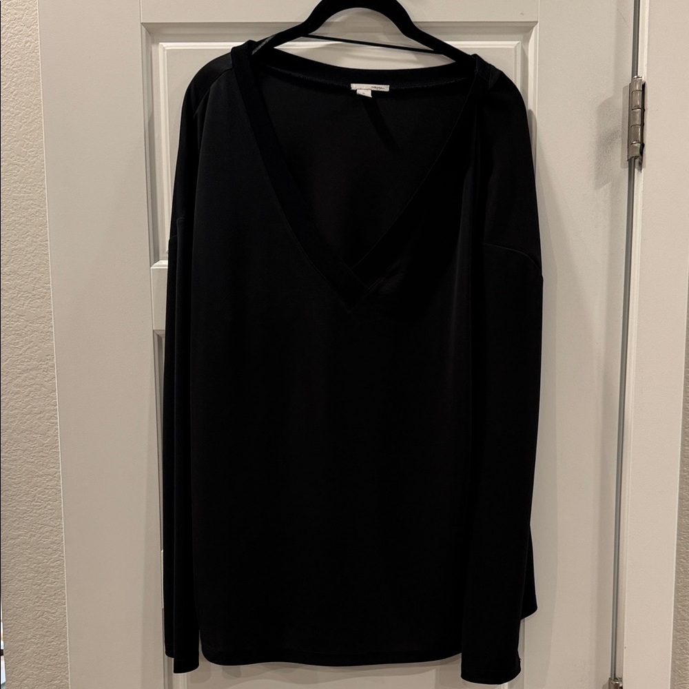 Halogen Black V-Neck Long Sleeve Top